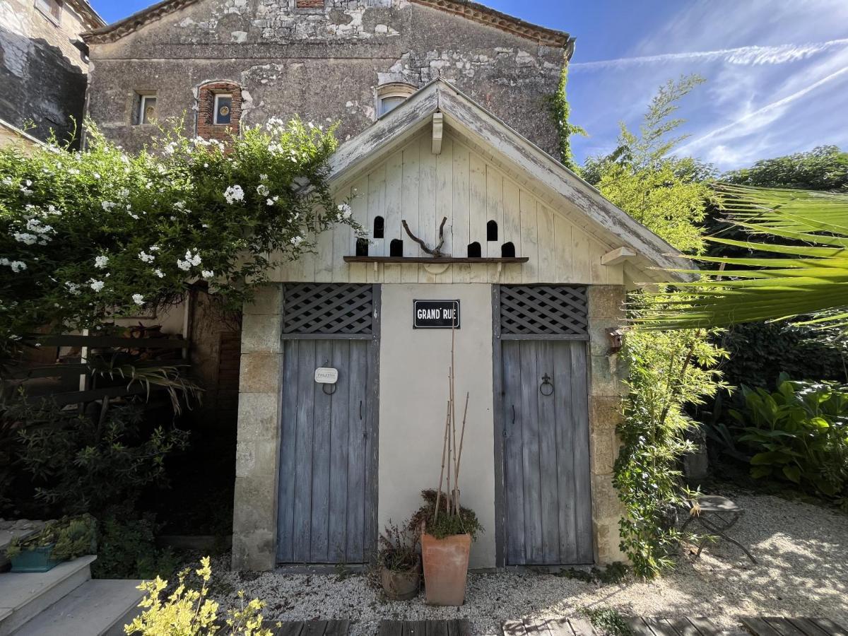 Chambre Paisible Dans Une Ancienne Batisse Renovee Issigeac Exterior photo